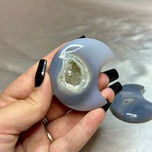 Load image into Gallery viewer, Druzy Agate Moon
