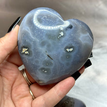Load image into Gallery viewer, Druzy Agate Hearts
